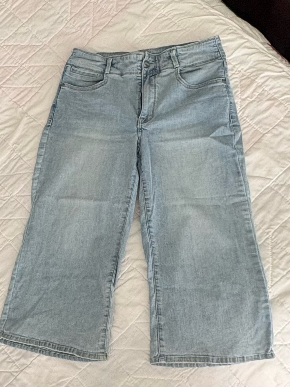 NYDJ Light Wash Wide Leg Cropped Jeans